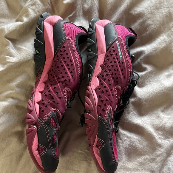 Merrell Women's Bright Red Performance Footwear size 8.5 - Picture 4 of 10